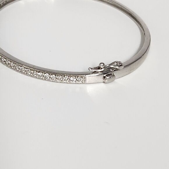Elegant 14k White Gold Diamonds Bangle Bracelet - Picture 6 of 11